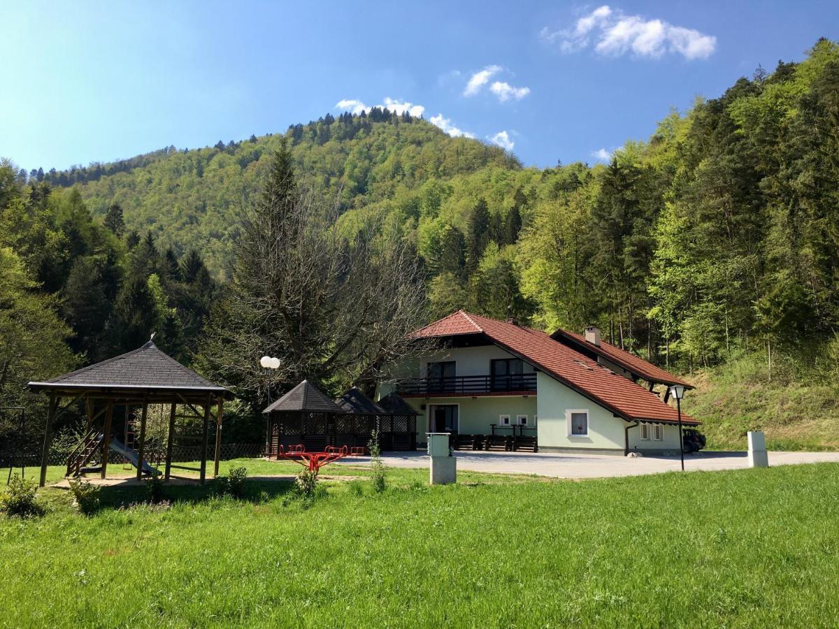 Guest House Atelšek Recica ob Savinji Exteriér fotografie